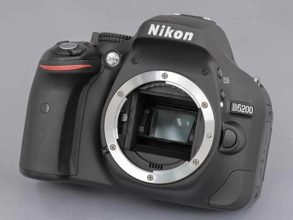 D5200 ボディ Nikon ニコン D5200 ボディ デジタル一眼レフカメラ＆AF-S DX