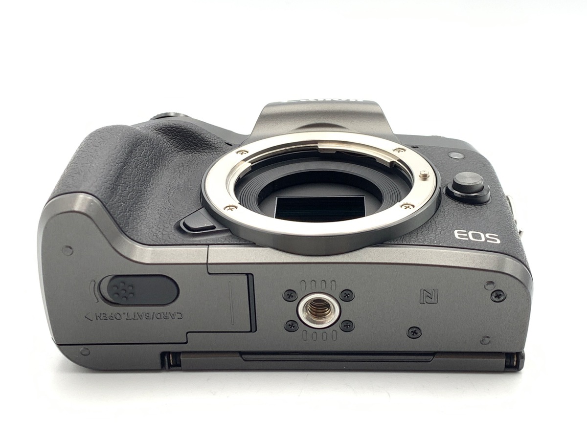 �L���m�� EOS M5 �{�f�B