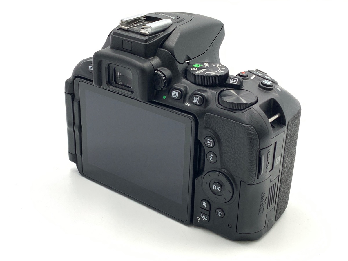 D5600 ボディ【2416万画素】