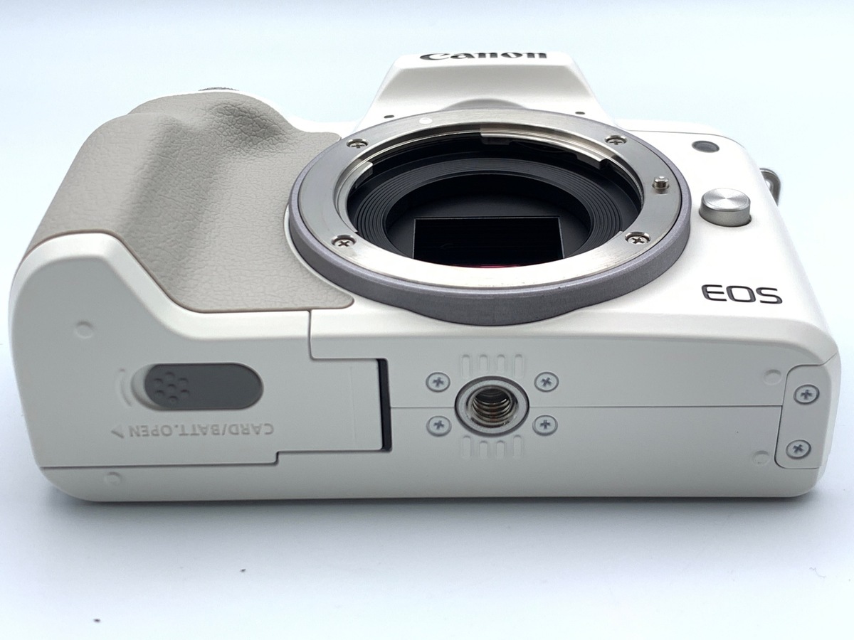 EOS Kiss M2 ボディ ホワイト【2410万画素】