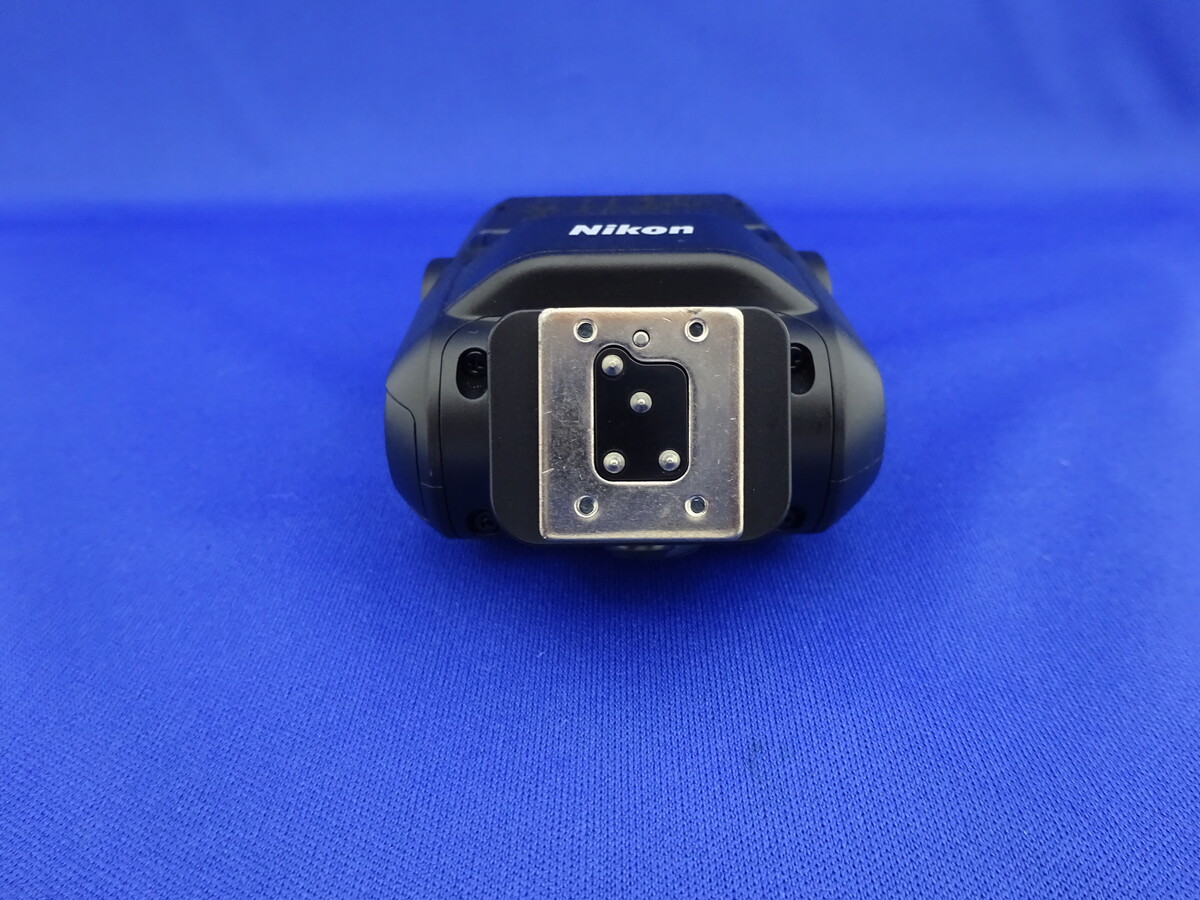 SB-300 スピードライト