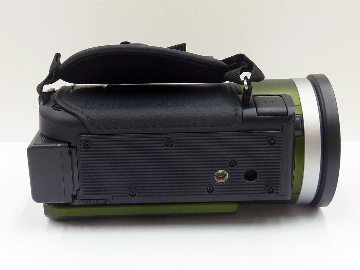 中古】パナソニック デジタル4Kビデオカメラ HC-VX2M-G