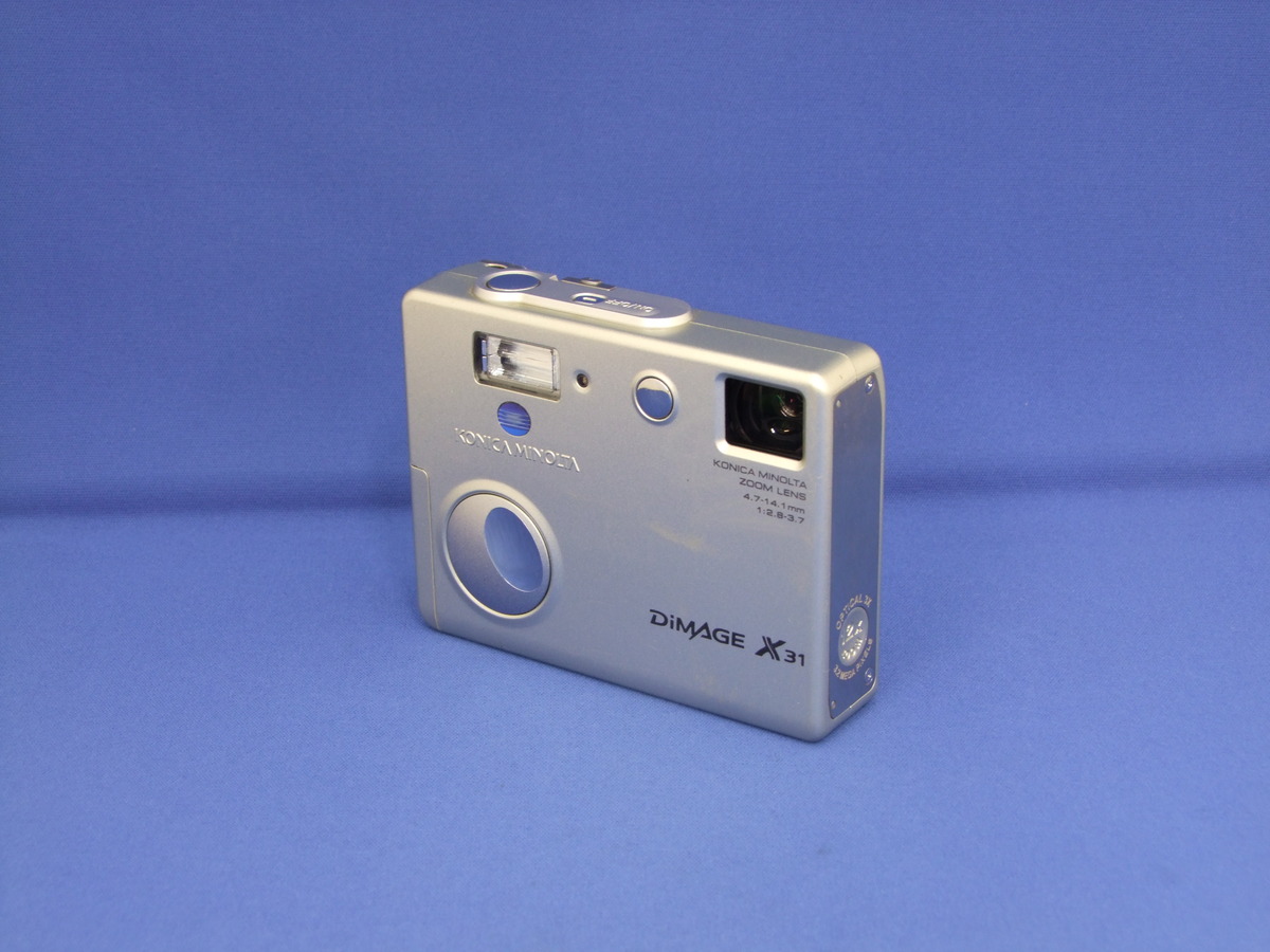 KONICA MINOLTA ミノルタ　カメラ　DiMAGE X31 乾電池式 Konica Minolta DiMage X31