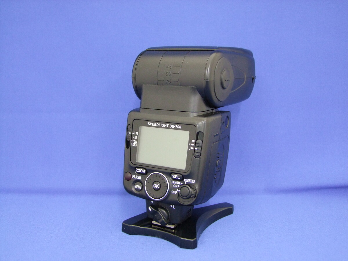 ニコン スピードライト SB-700