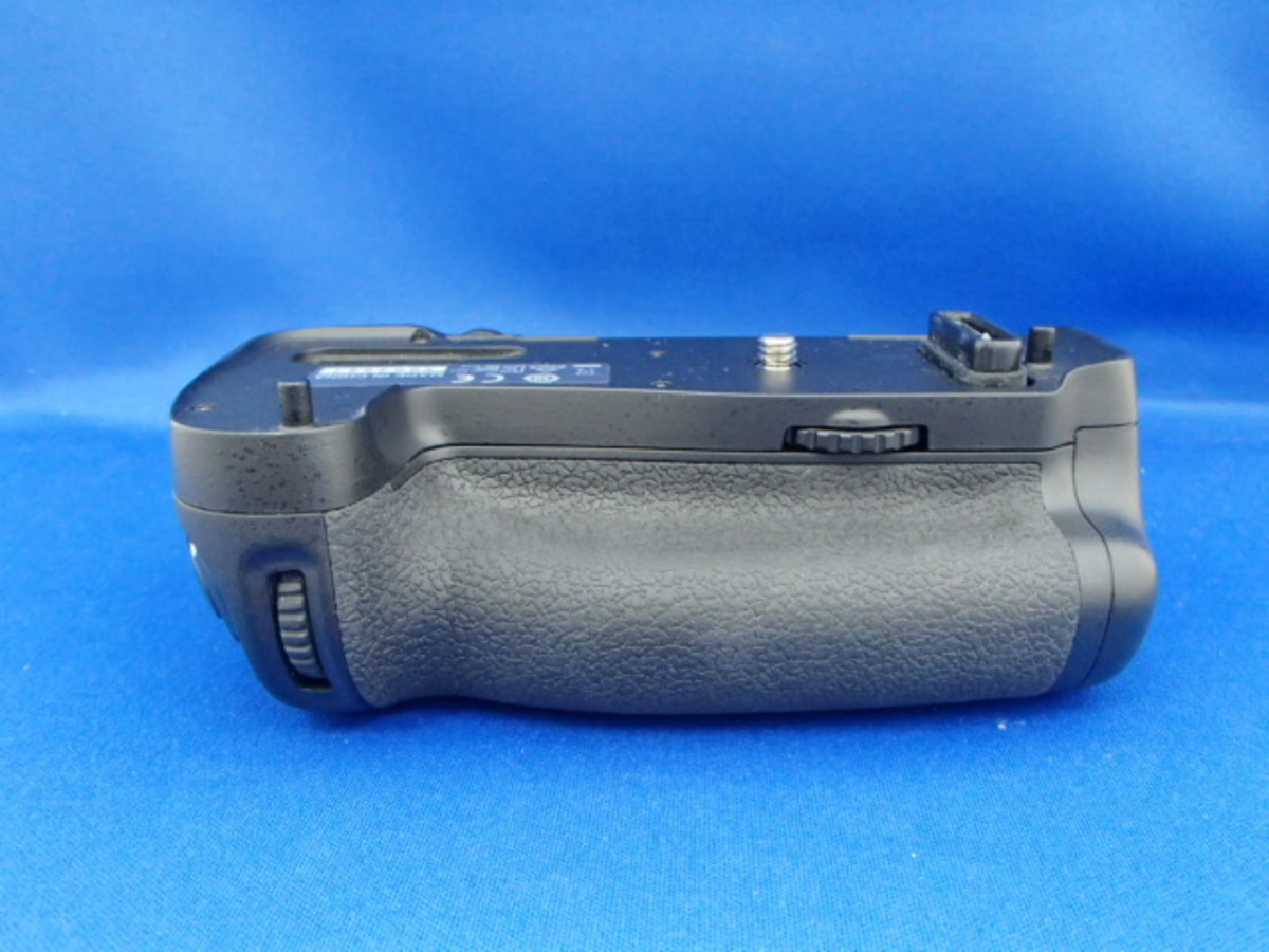 Nikon マルチパワーバッテリーパック MB-D16 未使用品 中古：B(並品)】ニコン マルチパワーバッテリーパック MB-D16