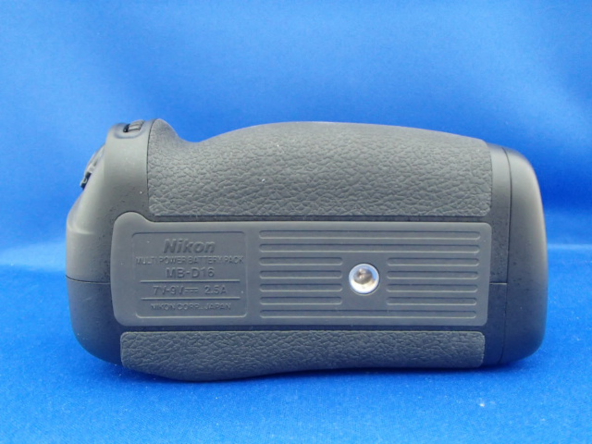 中古：B(並品)】ニコン マルチパワーバッテリーパック MB-D16