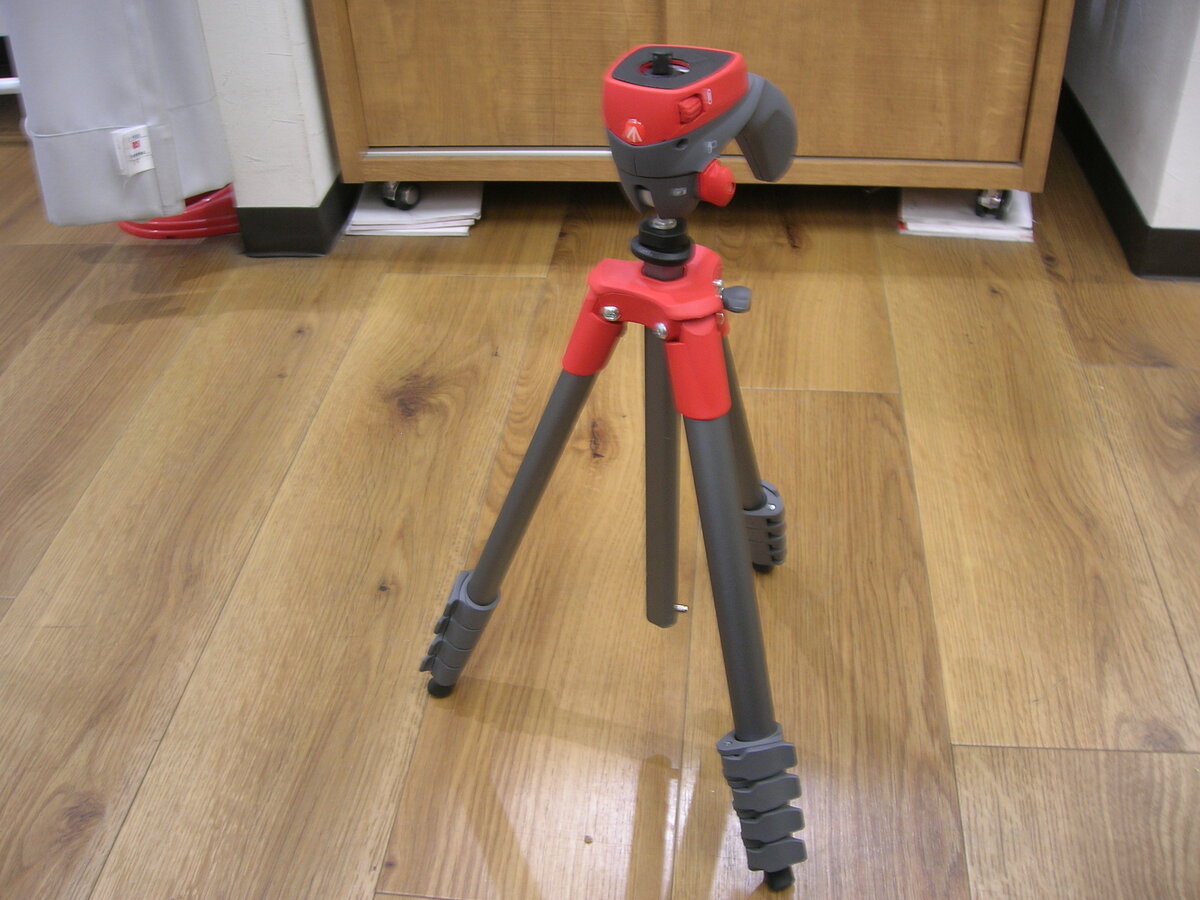 → 中古品3脚 中古：B(並品)】マンフロット 三脚 | 2444760013876