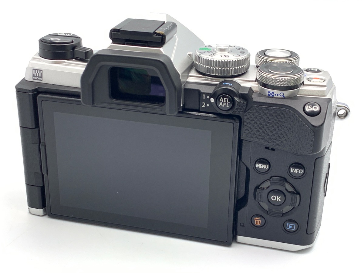 OM SYSTEM OM-5 �{�f�B �V���o�[