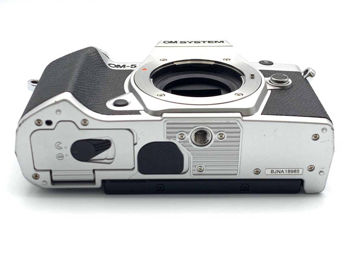 OM SYSTEM OM-5 �{�f�B �V���o�[