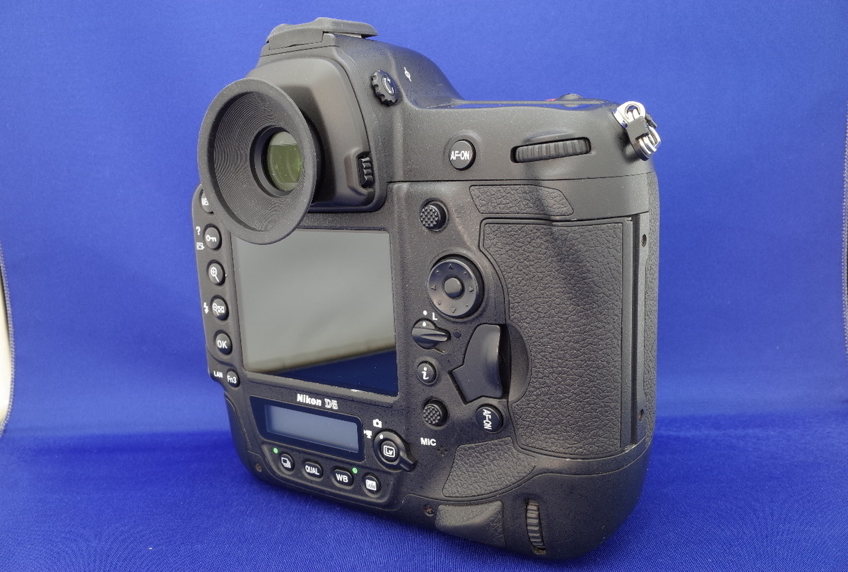 中古：B(並品)】ニコン D5 ボディ（XQD-Type） | 2444870037458