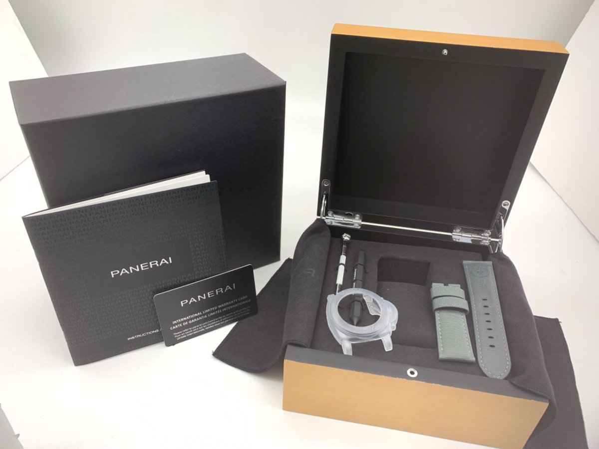 パネライ サブマーシブル クアランタクアトロ ブラック PAM01229 ステンレススティール