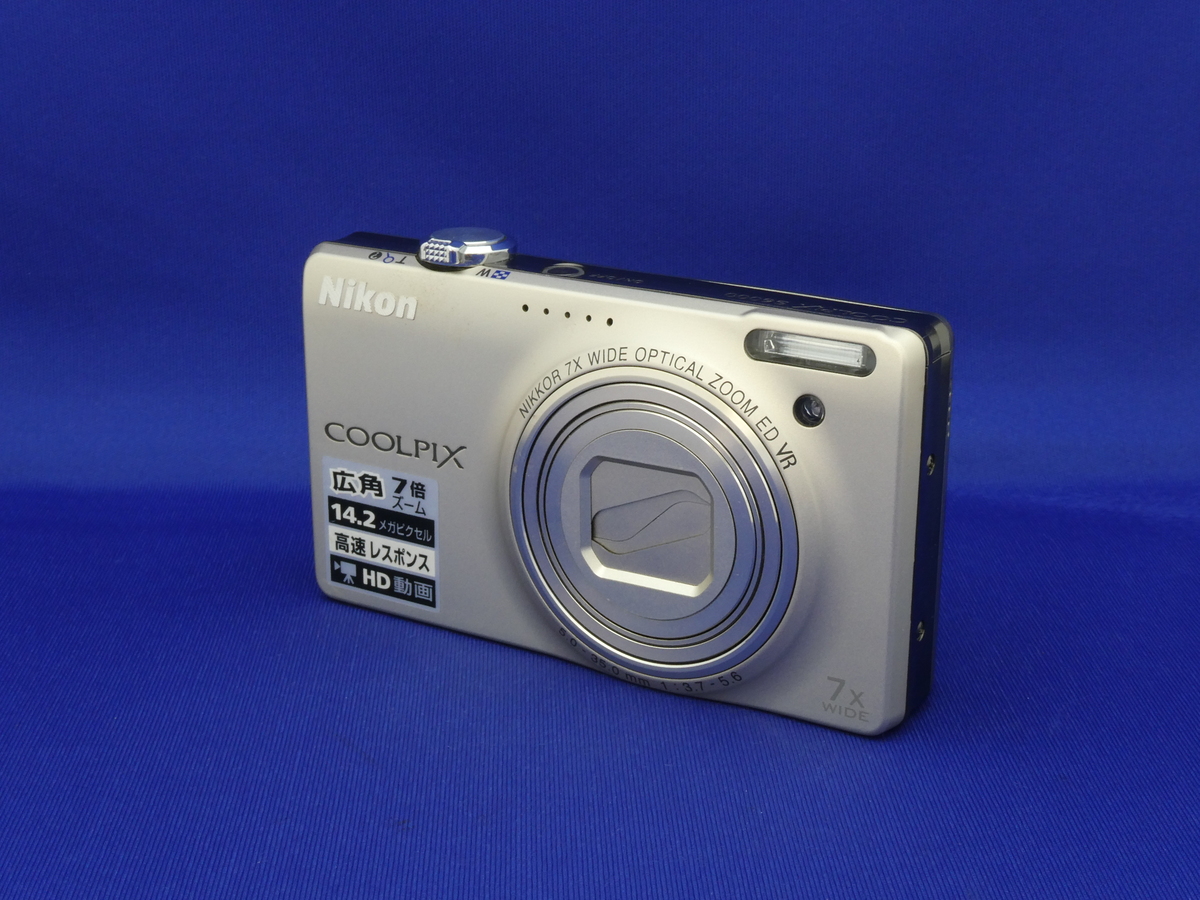 �j�R�� COOLPIX S6000 �V�����p���V���o�[