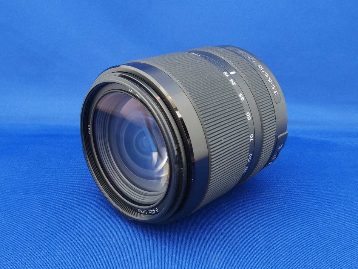 �\�j�[ DT 18-135mm F3.5-5.6 SAM [SAL18135]