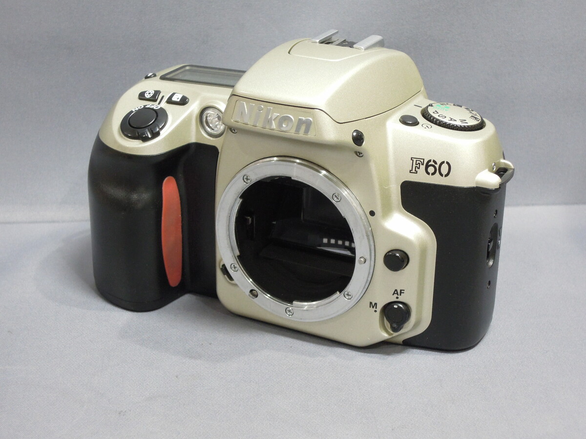 Nikon F60d Nikon F60D パノラマ フィルムカメラ レンズ付属 美品
