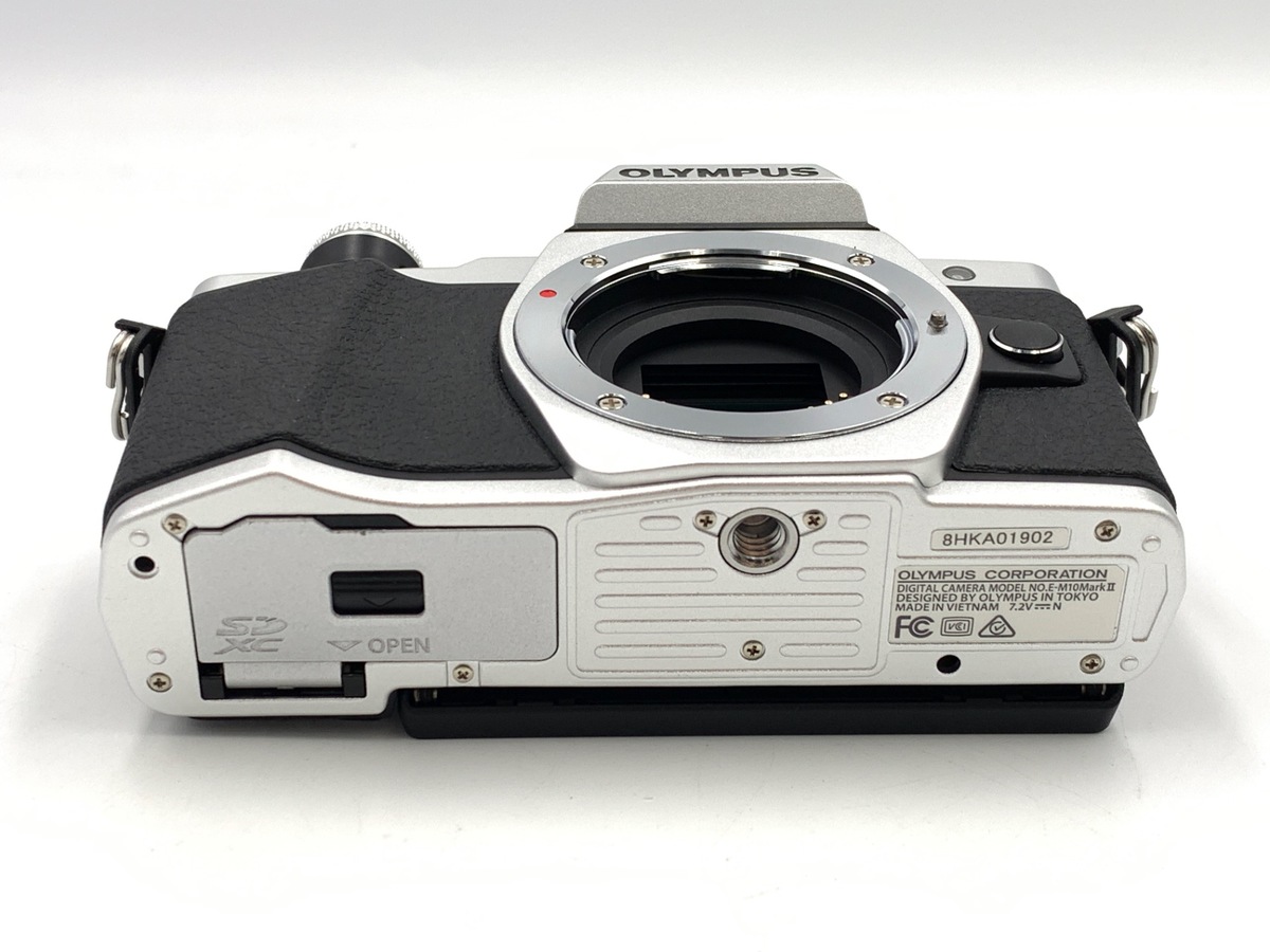 美品　OLYMPUS OM-D E-M10 MarkⅡ シルバー Amazon.co.jp: OLYMPUS ミラーレス一眼 OM-D E-M10 MarkII ボディー