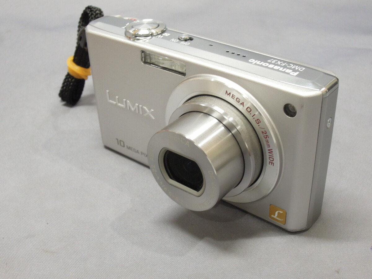 中古】パナソニック LUMIX DMC-FX37-S プレシャスシルバー 在庫一覧