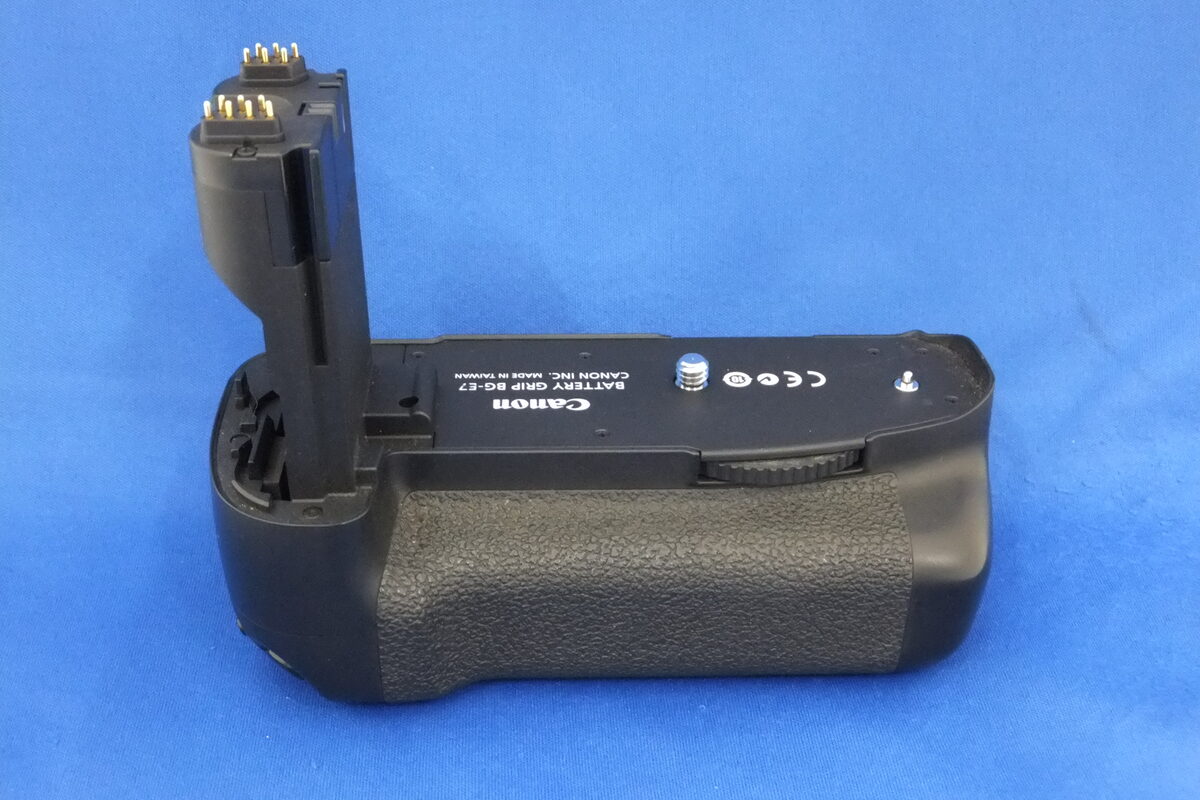 中古：AB(良品)】キヤノン バッテリーグリップ BG-E7 | 2149250776469