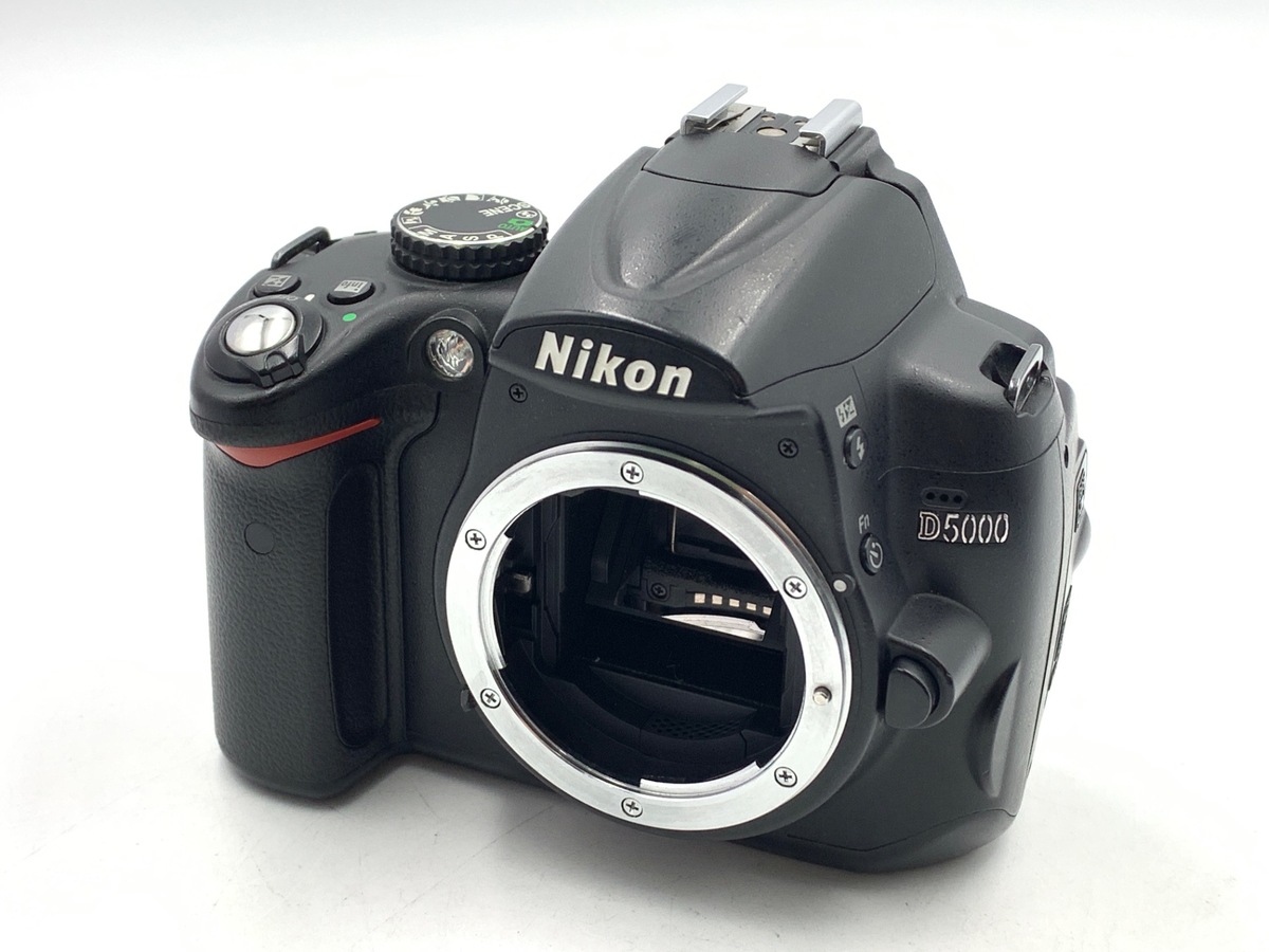 �j�R�� D5000 �{�f�B