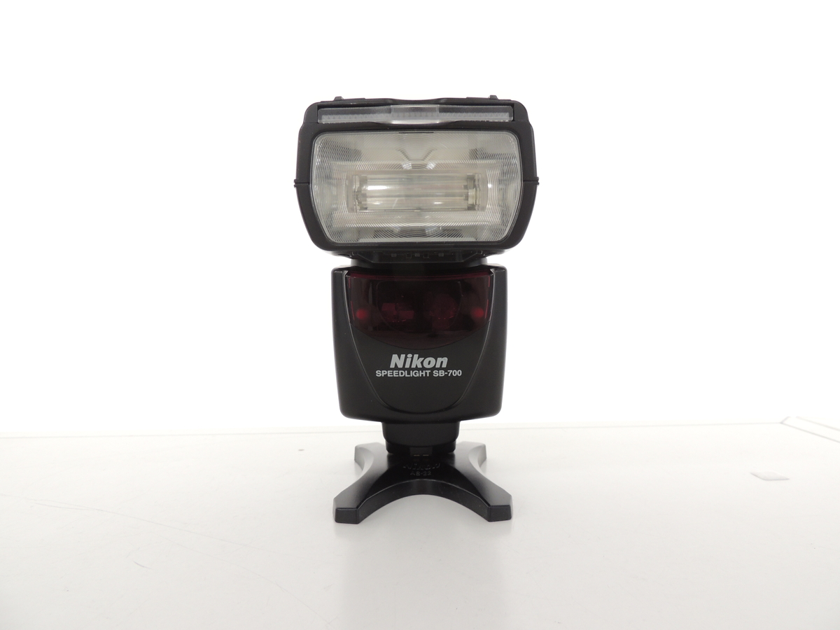 Nikon フラッシュ スピードライト SB-700(中古品) 中古：B(並品)】ニコン スピードライト SB-700 | 2445130059777
