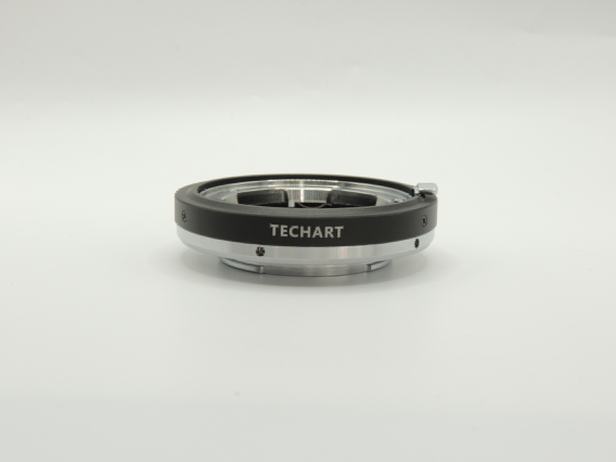 中古：AB(良品)】TECHART LM-EA9 電子マウントアダプター [レンズ側