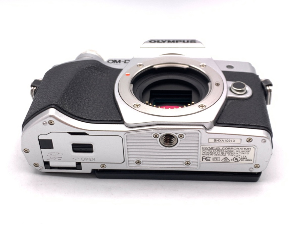 �I�����p�X OM-D E-M10 MarkIII �{�f�B �V���o�[