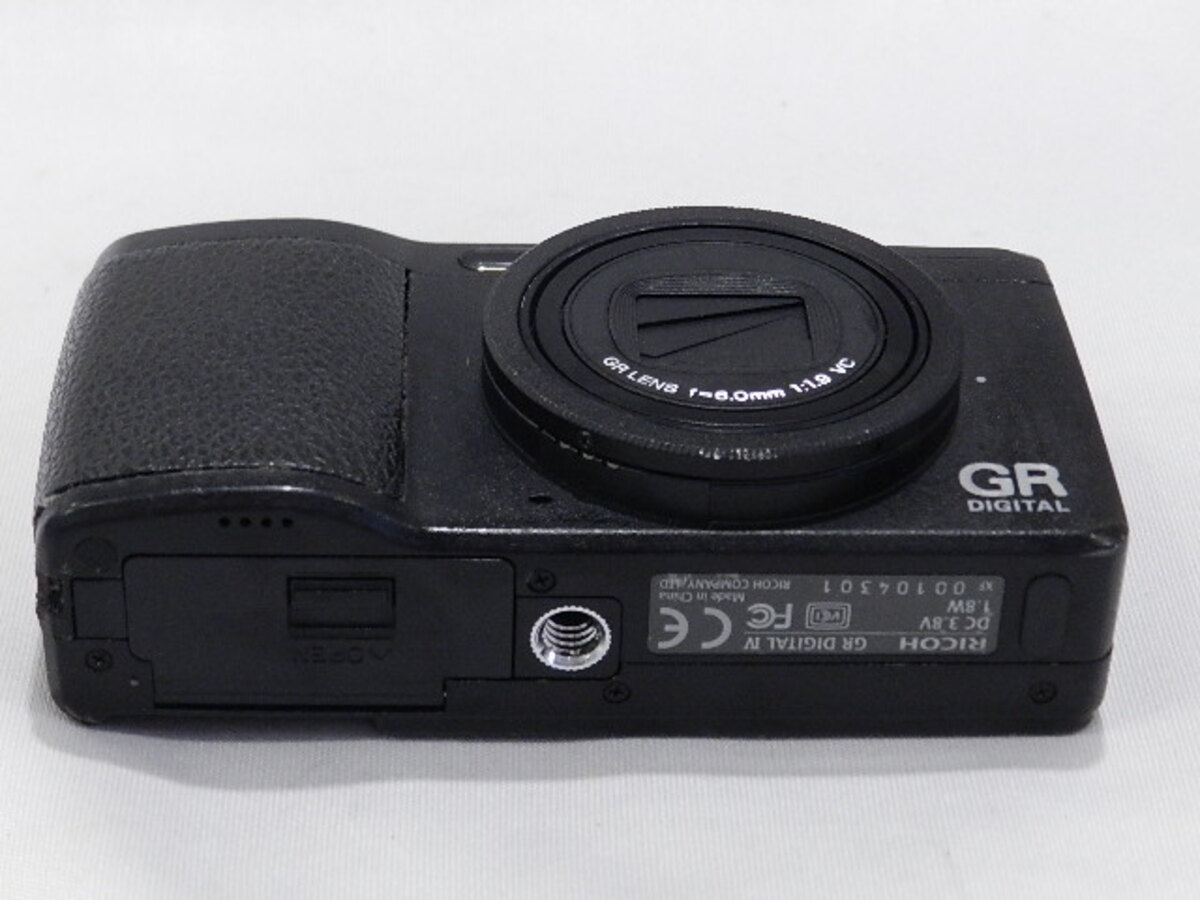 【最終処分価格】❤️RICOH❤️GR DIGITAL Ⅳ 4 予備バッテリー付 最終処分価格】❤️RICOH❤️GR DIGITAL Ⅳ 4 予備バッテリー付