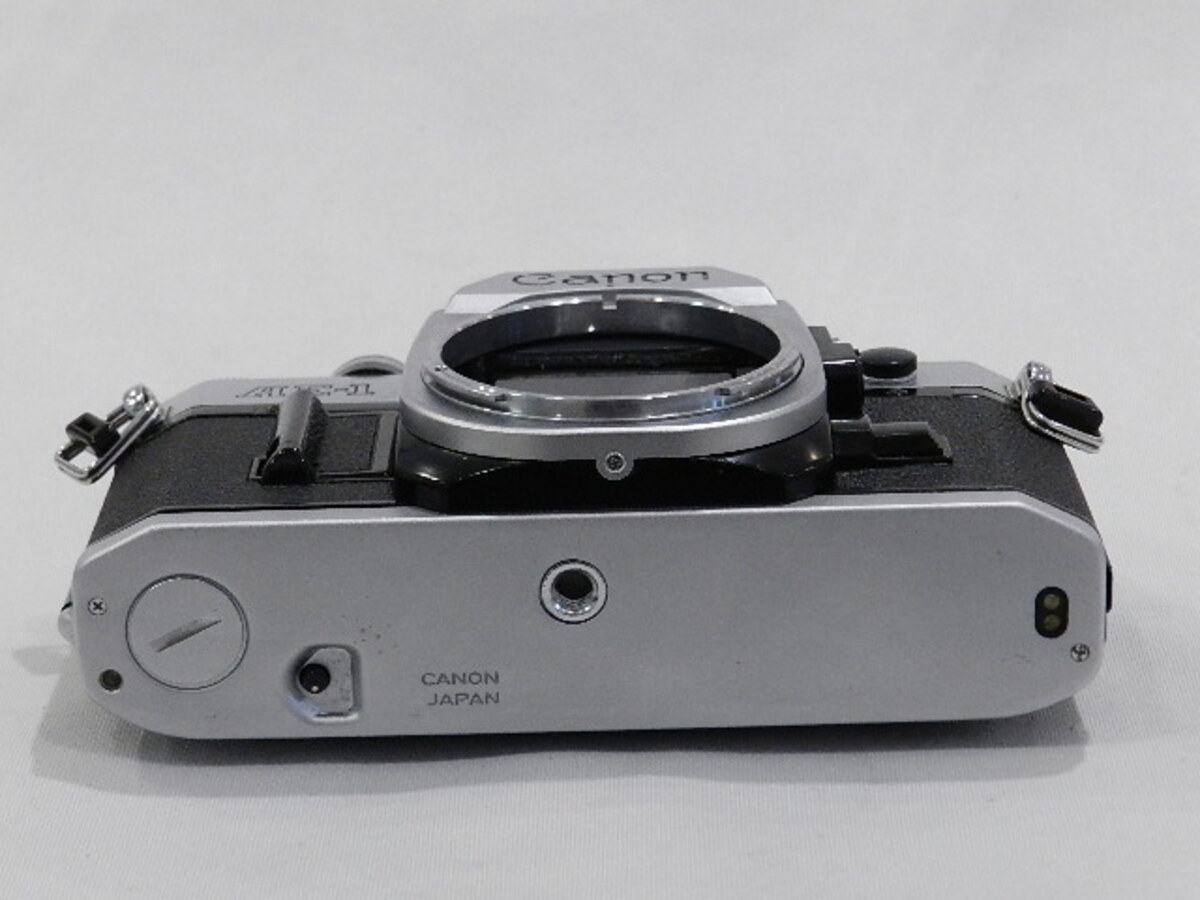 Canon AE-1 シルバーボディー 難あり　鳴きあり 中古：C(やや難あり)】キヤノン AE-1 ボディ シルバー | 2444930073358