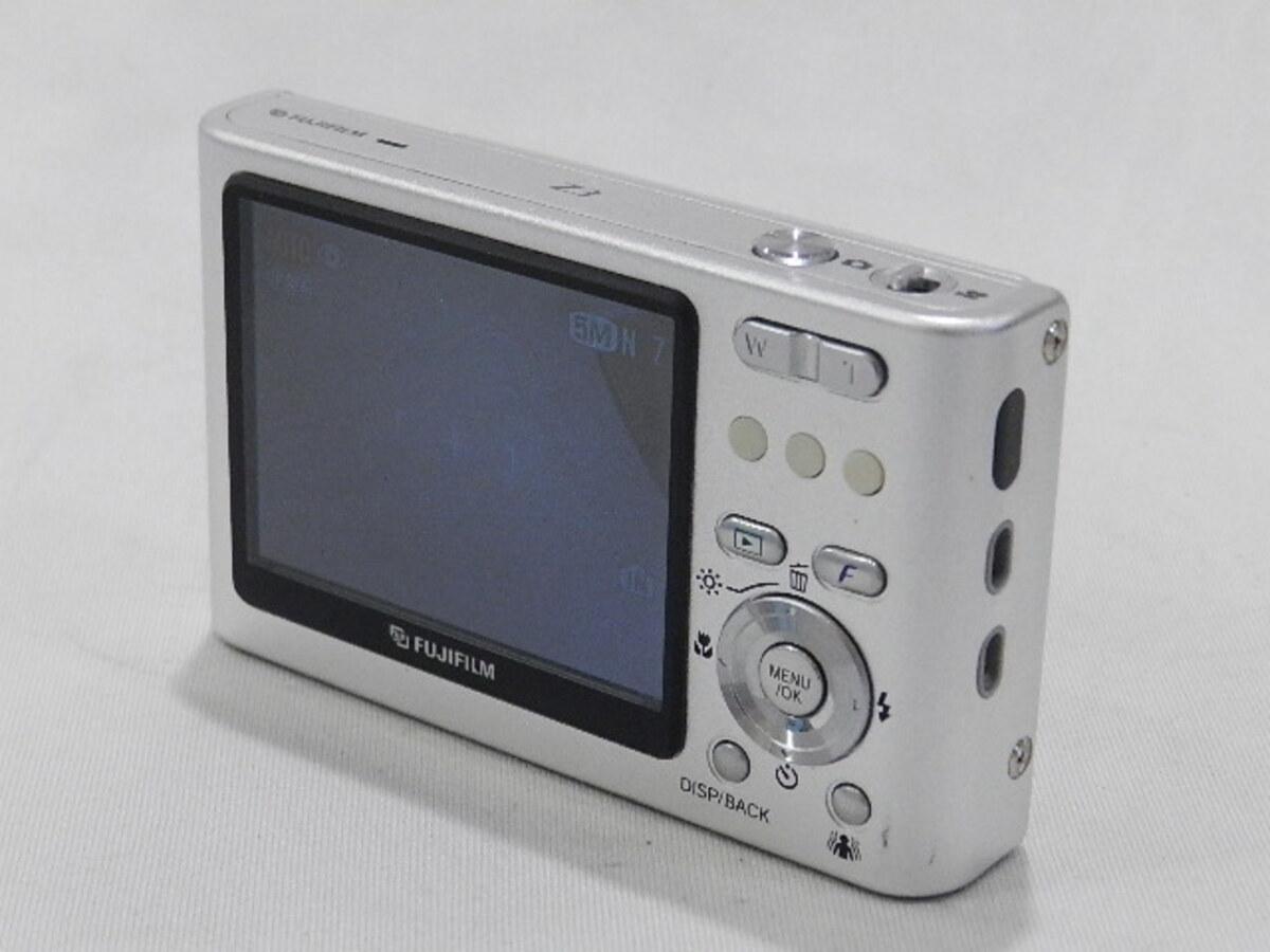 中古】フジフイルム（FUJIFILM）FinePix Z3 シルバー【512万画素