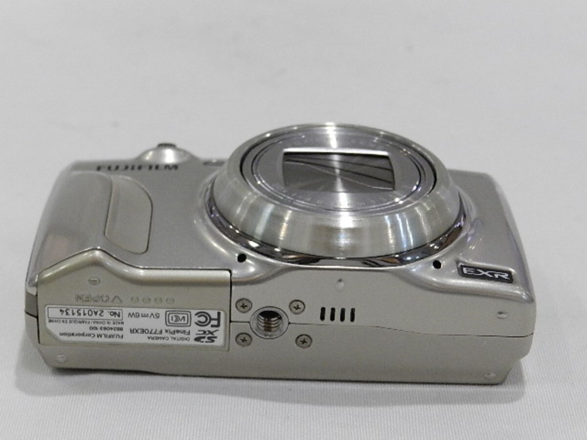 中古】フジフイルム FinePix F770EXR シャンパンゴールド｜｜カメラの