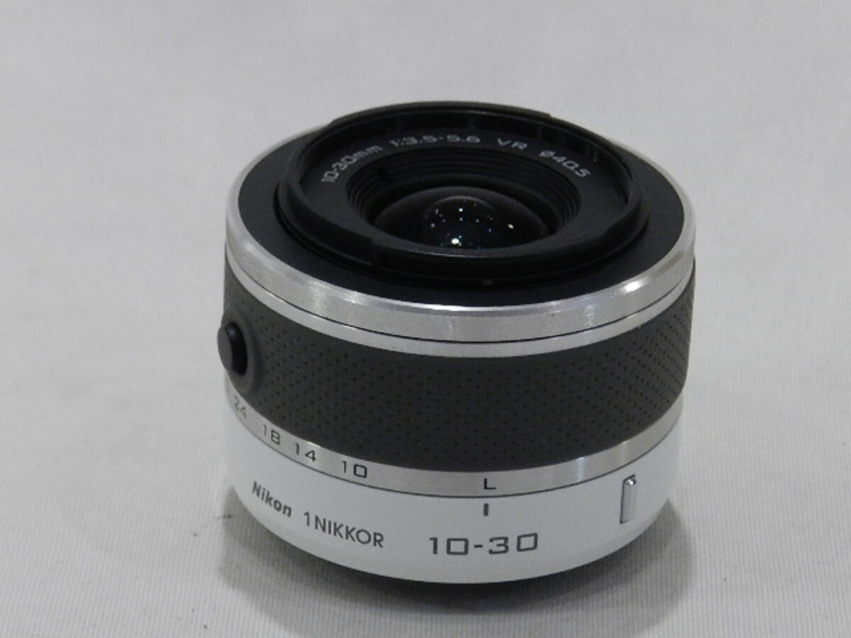 1 NIKKOR VR 10-30/3.5-5.6 ホワイト