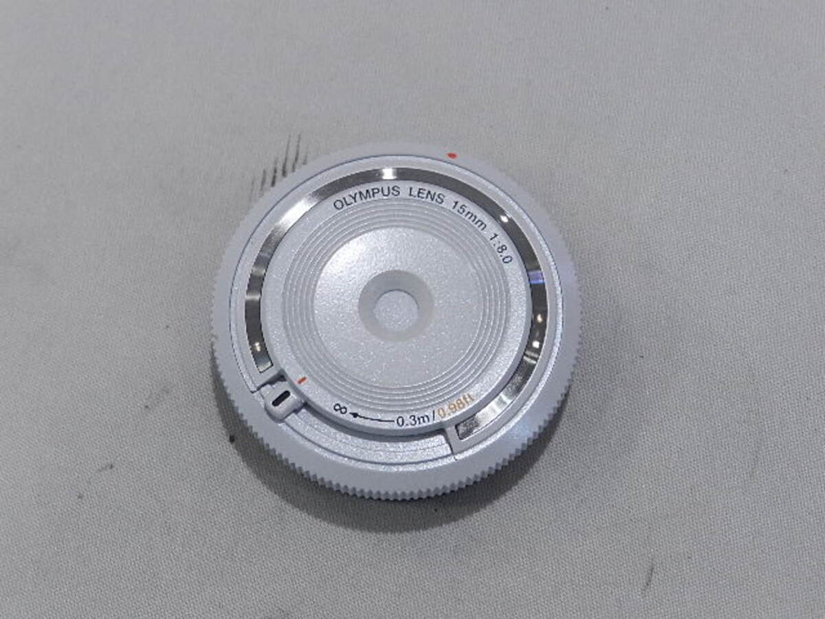 中古】オリンパス 15mm F8 ボディキャップレンズ BCL-1580 ホワイト
