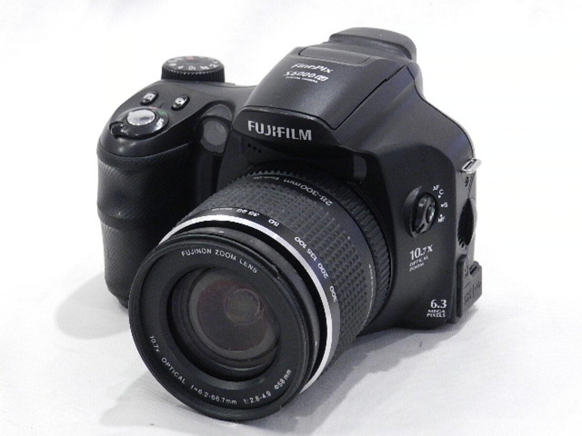 中古】フジフイルム（FUJIFILM）FinePix S6000fd【630万画素】 在庫 
