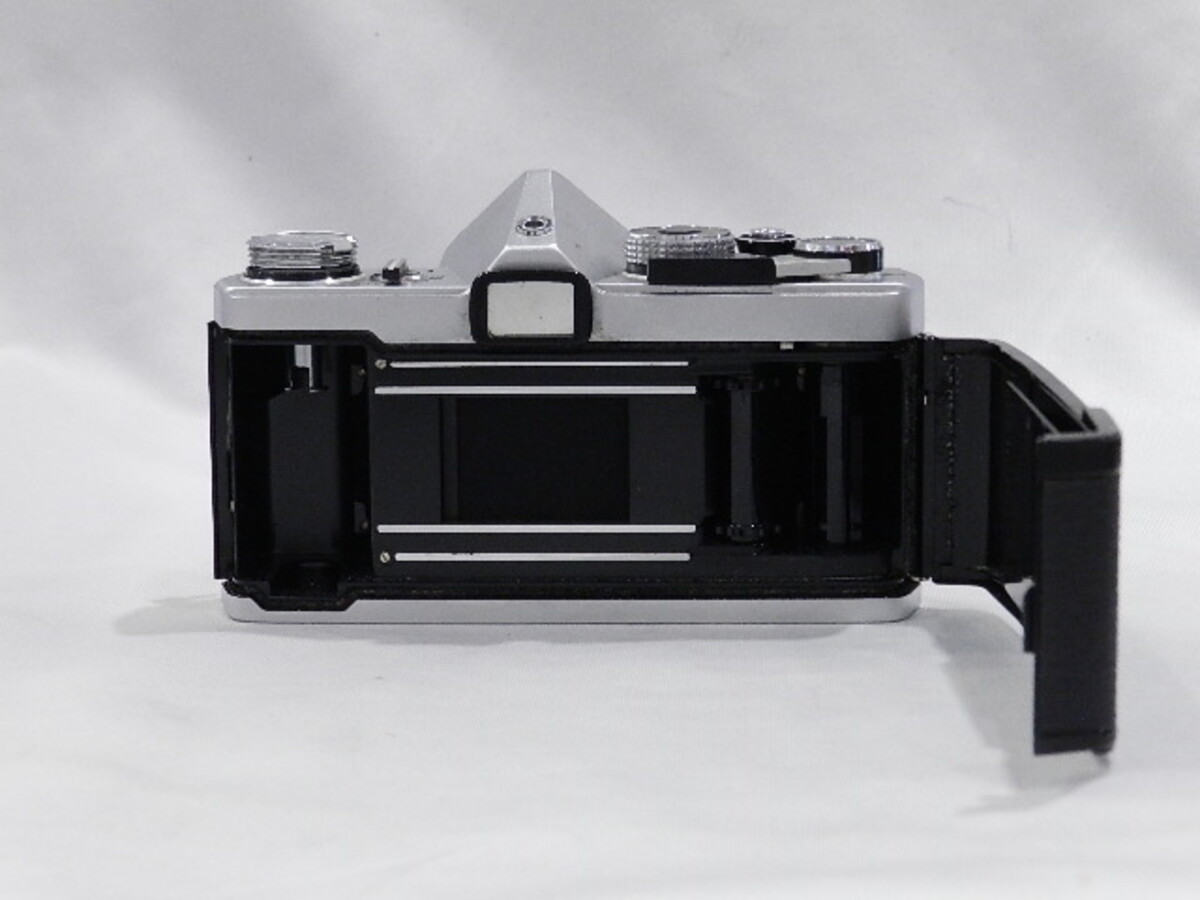 中古：C(やや難あり)】オリンパス OM-1 ボディ シルバー | 2445190113099