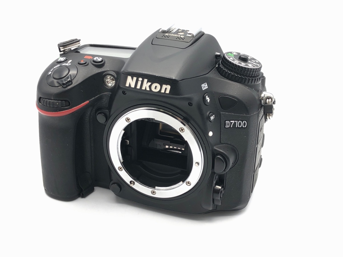 【実動美品】Nikon D7100 ボディ　箱付セット 新品級☆ニコン Nikon D7100 ボディ ショット数17枚 おまけ #661