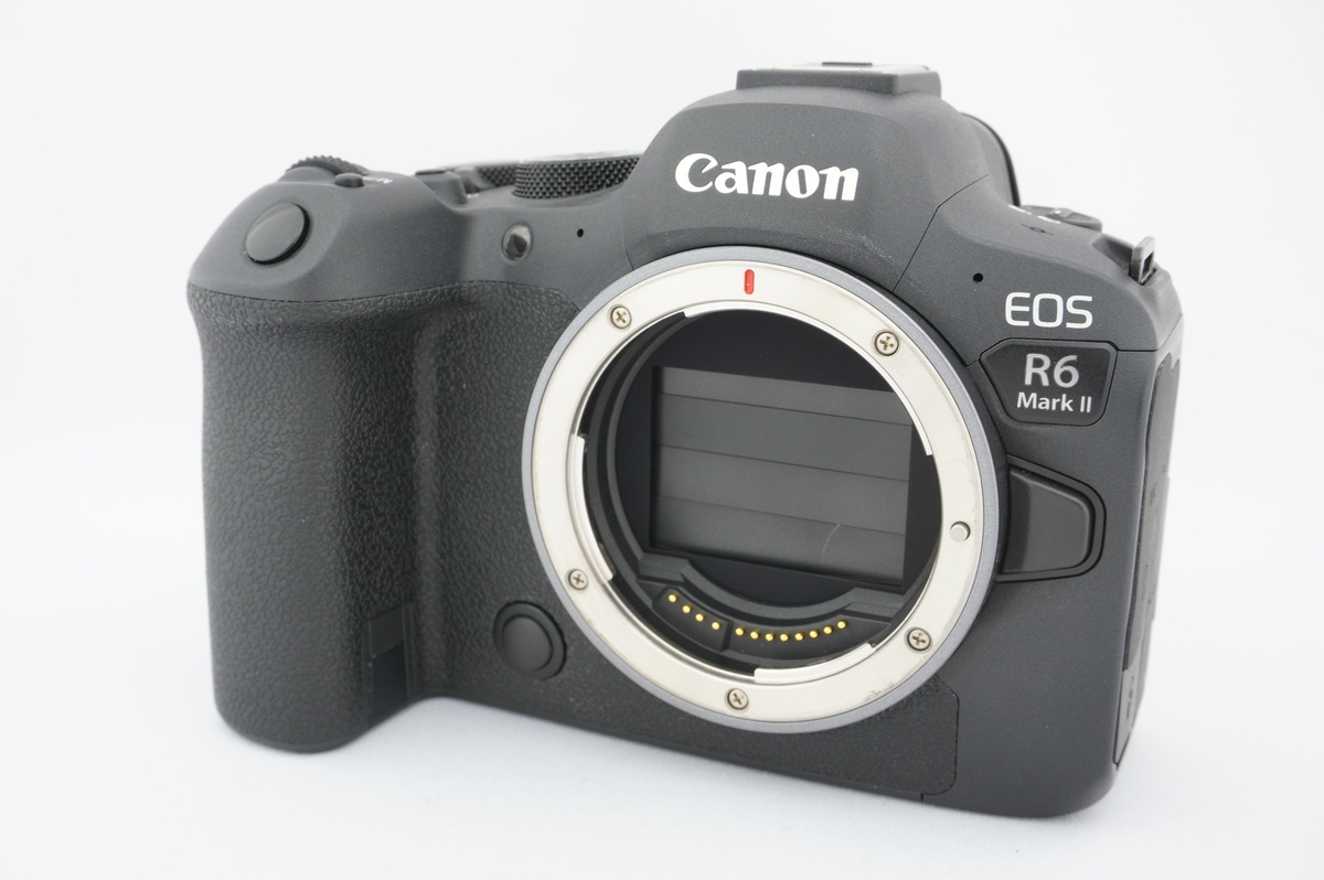 Canon EOS 70D(W) EF-S18-135 IS STM 一式 Canon EOS 70D DSLR 18-135mm IS STM Kit with f/3.5-5.6 Lens