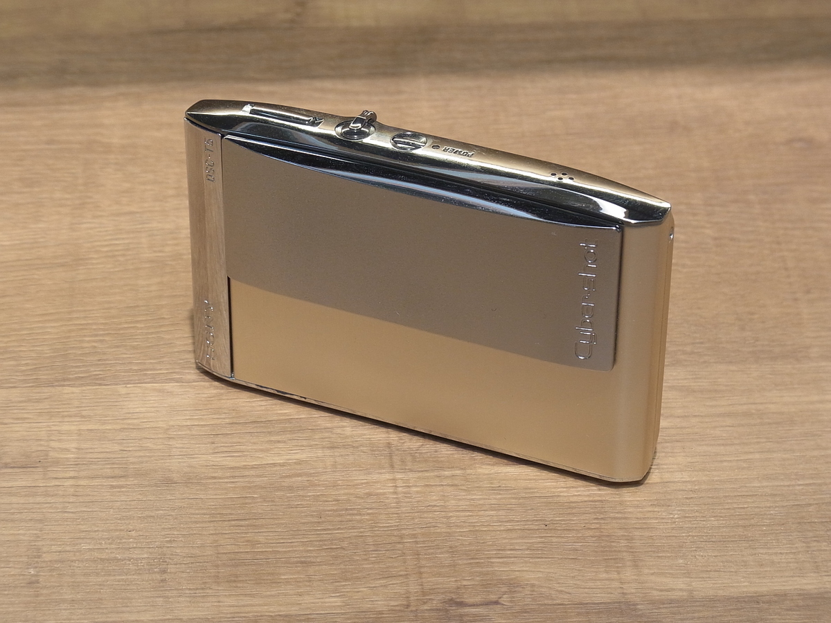 【動作品 】Sony Cybershot DSC-T5 510万画素 光学3倍 Sony CyberShot DSC-T5 5.1MP 3x Digital Camera Silver W/ Mem