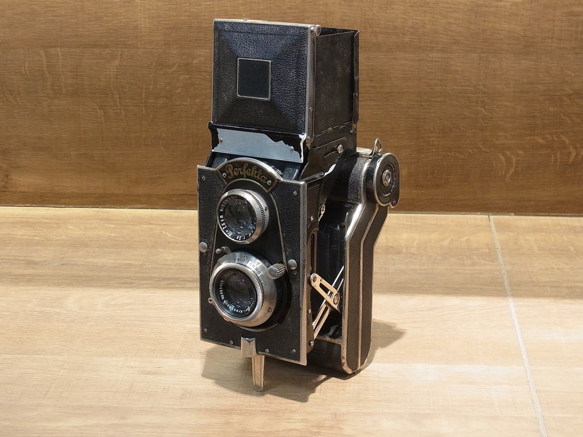 �����E�唻�J�����e��