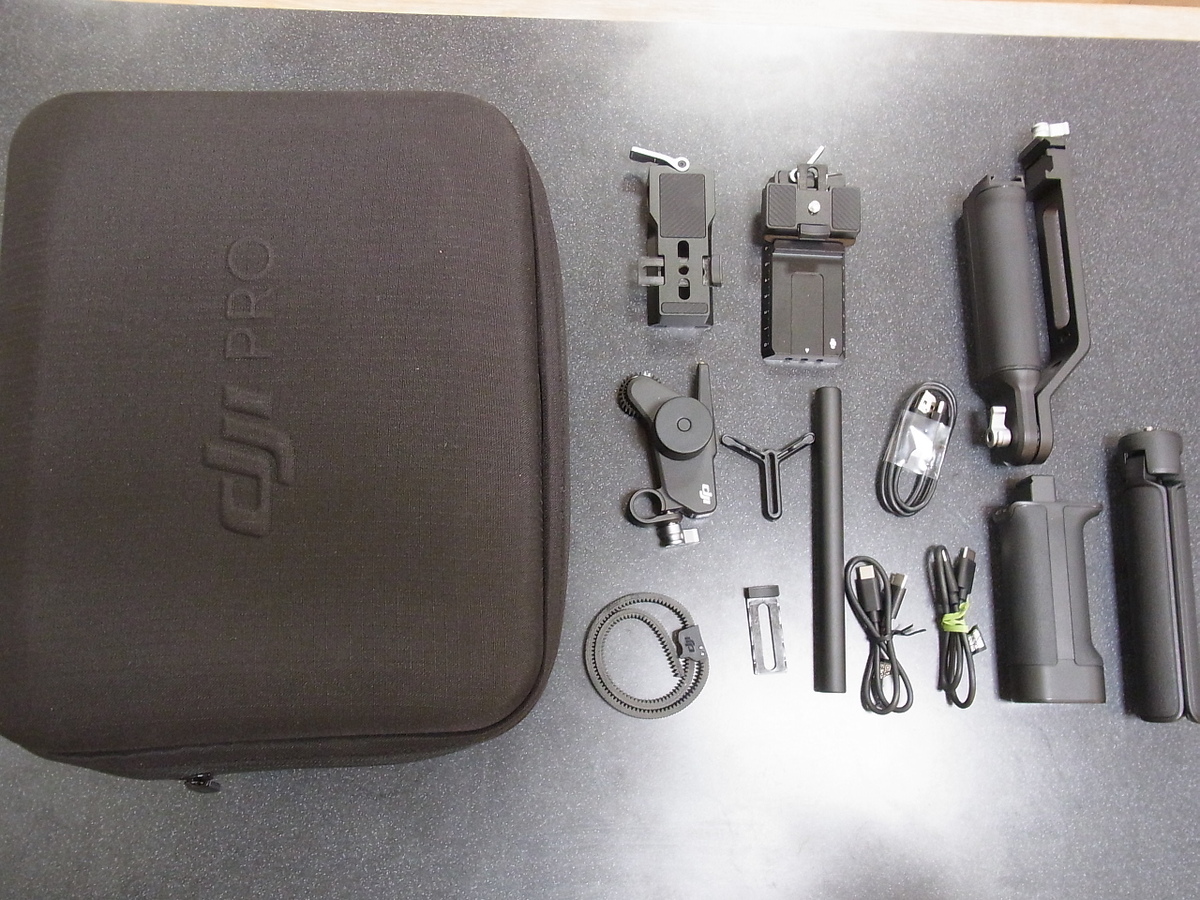 中古：A(美品)】DJI RS4 Combo 一眼レフ・ミラーレス用スタビライザー 