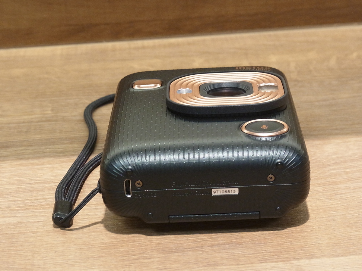 中古】フジフイルム ハイブリッド インスタントカメラ instax mini 