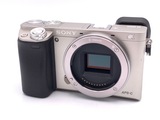 SONY α6000 美品 ボディ バッテリー付 動作良好 即日発送 中古】ソニー α6000 ボディ シルバー [ILCE-6000 S] 在庫一覧｜カメラ