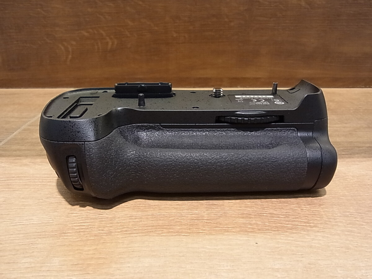 中古】ニコン マルチパワーバッテリーパック MB-D12 在庫一覧｜カメラ