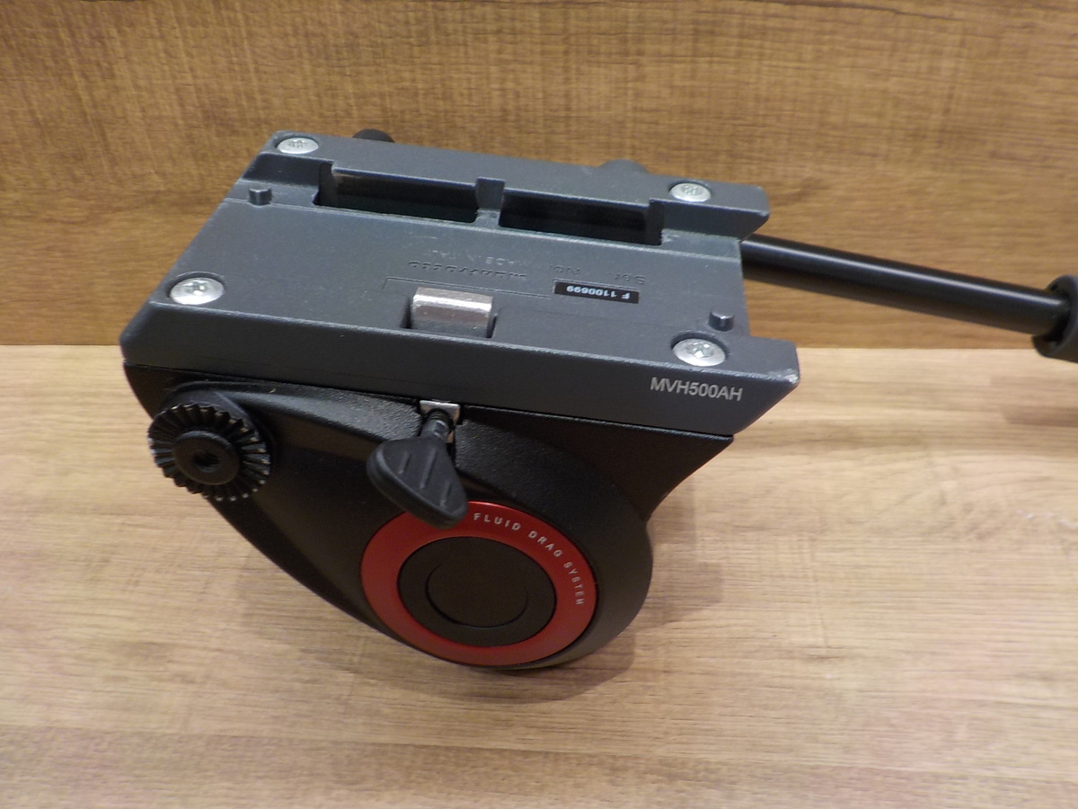 中古：B(並品)】マンフロット MVH500AH フルードビデオ雲台 60mm
