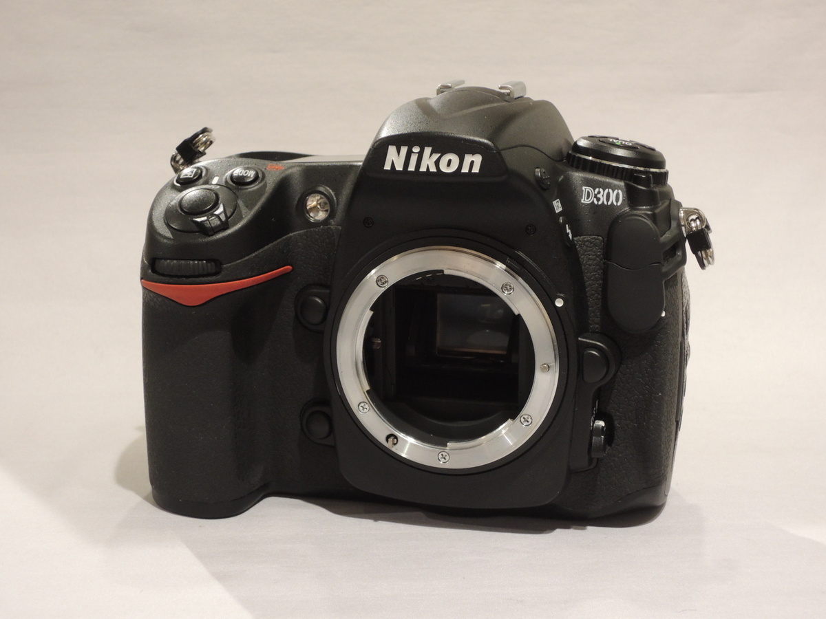 現状品】Nikon ニコン D300 デジタル ボディ カメラ 一眼レフ ジャンク