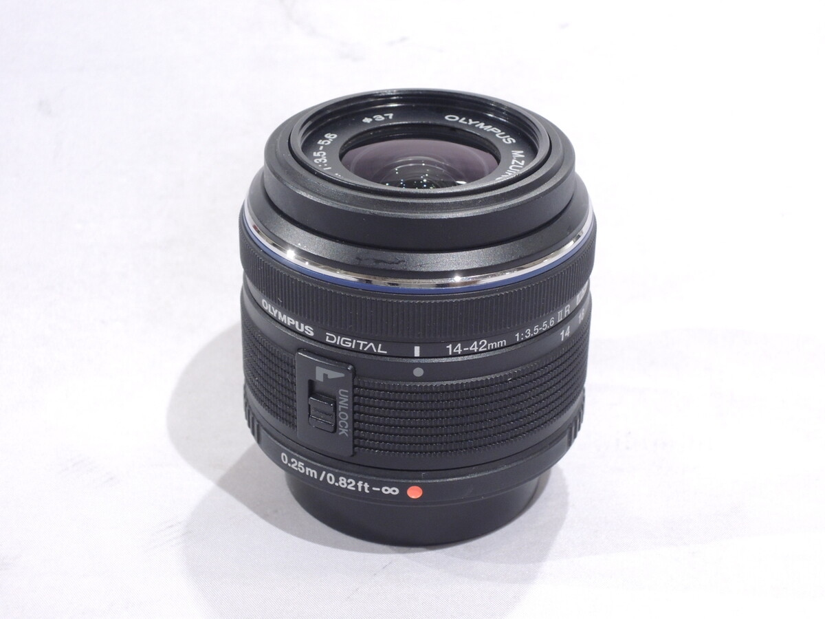 中古】オリンパス M.ZUIKO DIGITAL 14-42mm F3.5-5.6 II R ブラック