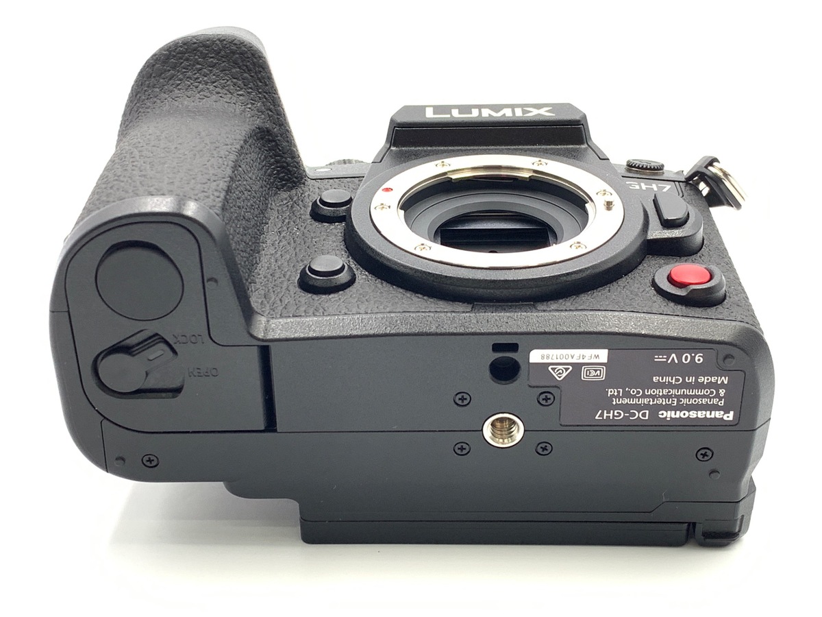 LUMIX DC-GH7 �{�f�B