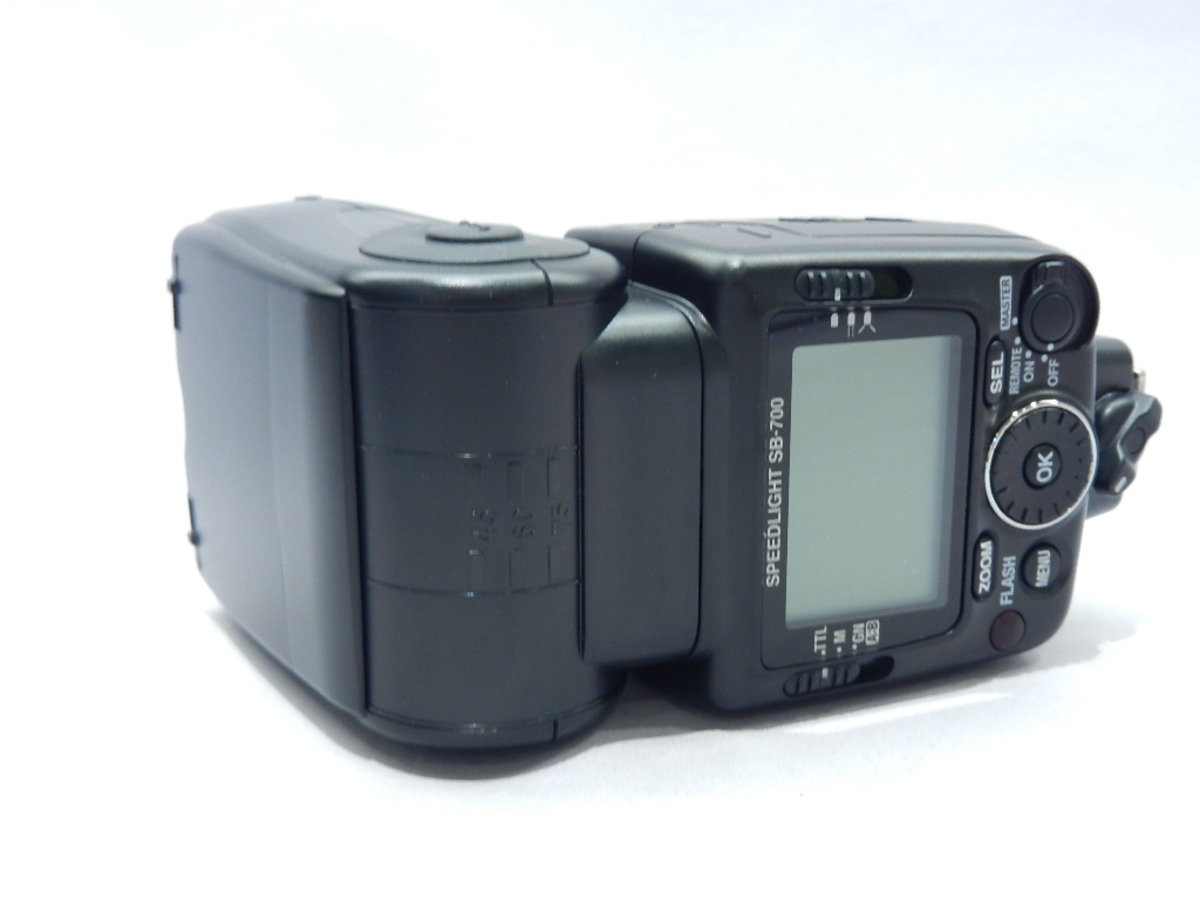 SB-700 スピードライト