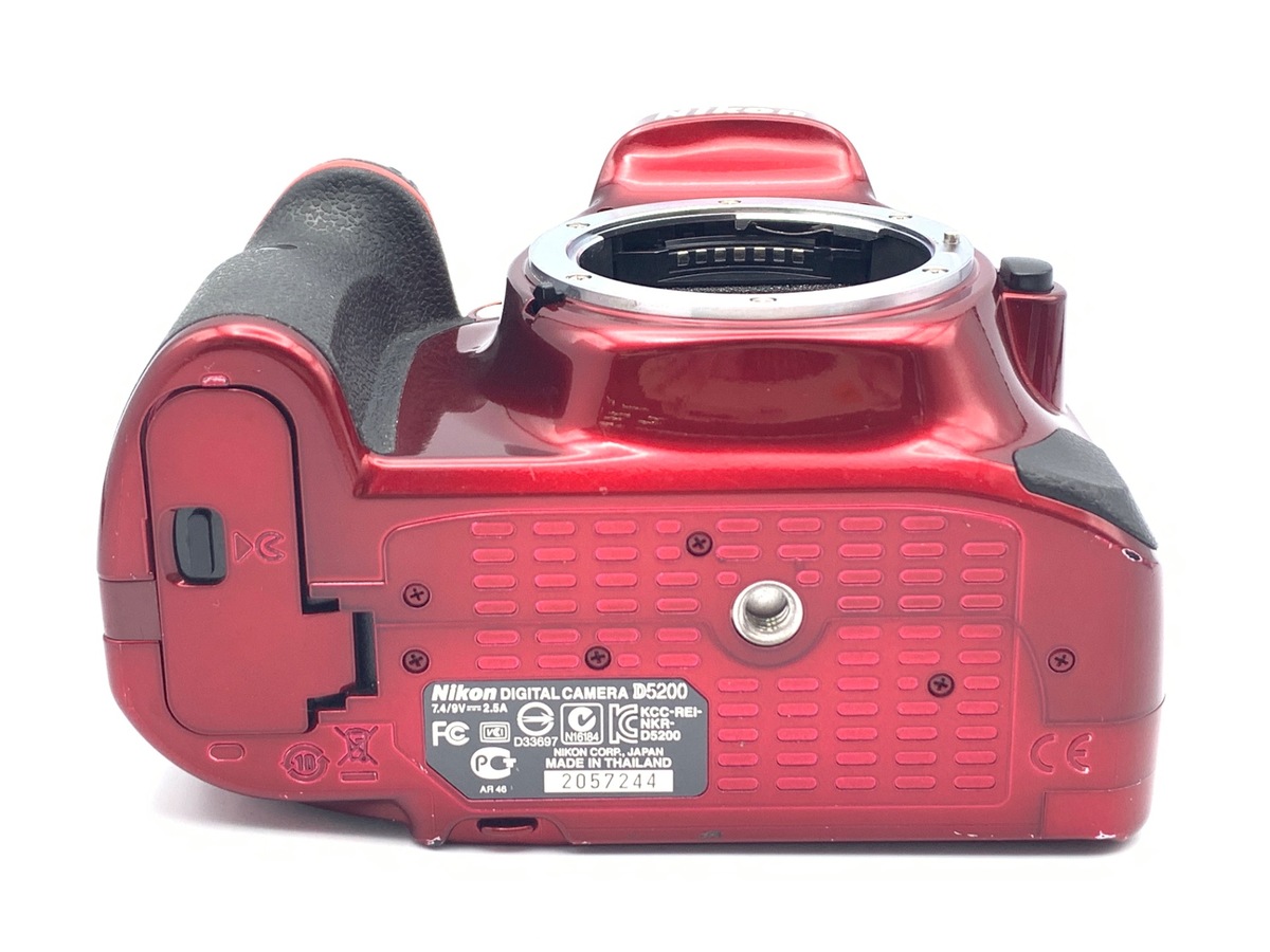D5200 ボディ レッド【2410万画素】