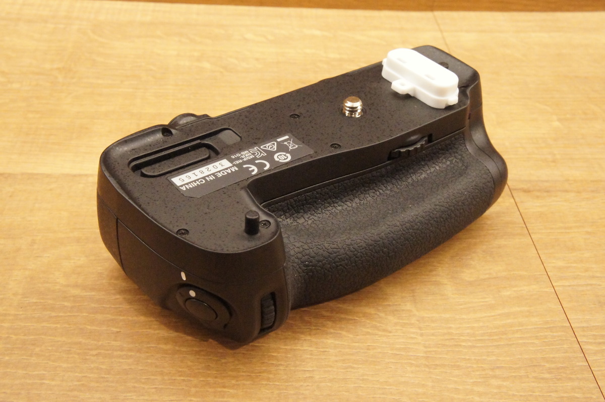 中古：AB(良品)】ニコン マルチパワーバッテリーパック MB-D16