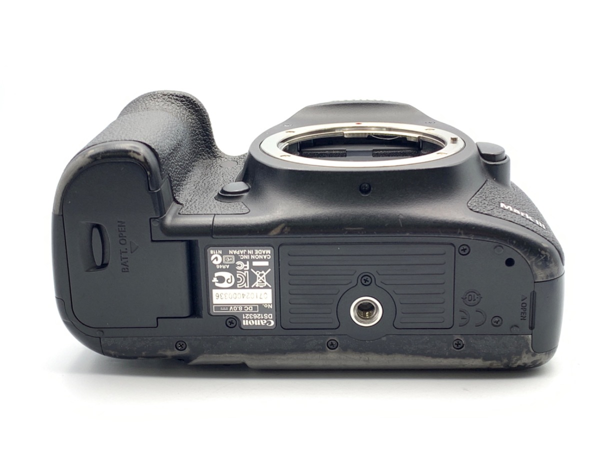 �L���m�� EOS 5D MarkIII �{�f�B