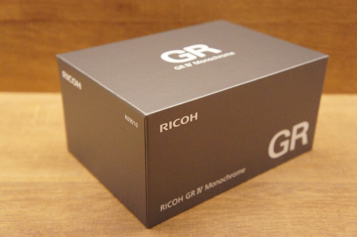 ���R�[ GR IV Monochrome